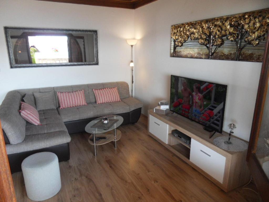 Sunset Beachfront Residence 로고즈니차 외부 사진